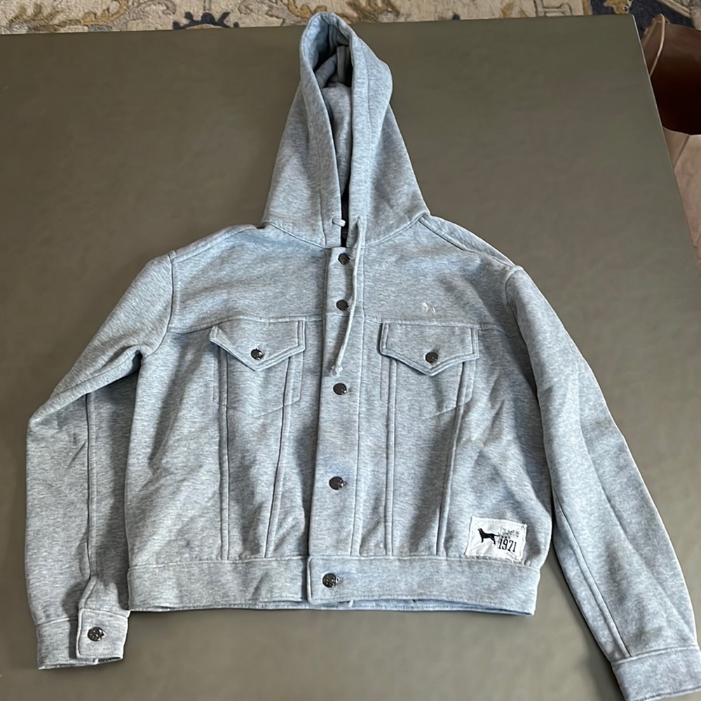 Black Dog jacket/sweater never worn perfect for late summer/fall weather
